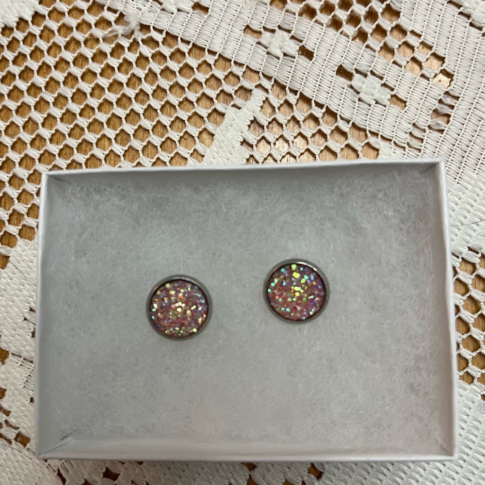 Sparkling Round Stud Earrings